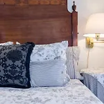 Casa Amarela Guesthouse